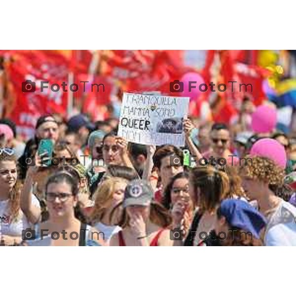 Foto Manzoni Tiziano/LaPresse 17-06-2023Bergamo Italia - Cronaca - Bergamo Pride 2023 con arrivo in piaza Matteotti