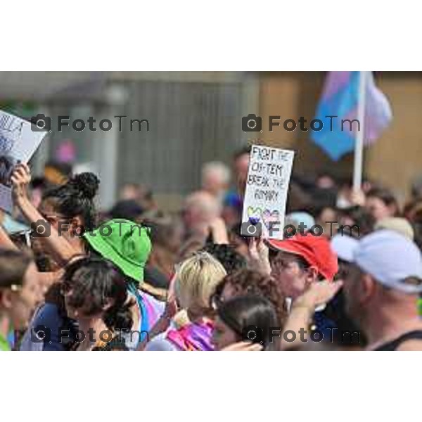 Foto Manzoni Tiziano/LaPresse 17-06-2023Bergamo Italia - Cronaca - Bergamo Pride 2023 con arrivo in piaza Matteotti