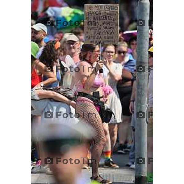 Foto Manzoni Tiziano/LaPresse 17-06-2023Bergamo Italia - Cronaca - Bergamo Pride 2023 con arrivo in piaza Matteotti