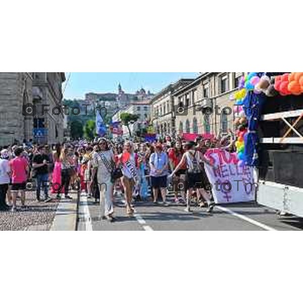 Foto Manzoni Tiziano/LaPresse 17-06-2023Bergamo Italia - Cronaca - Bergamo Pride 2023 con arrivo in piaza Matteotti