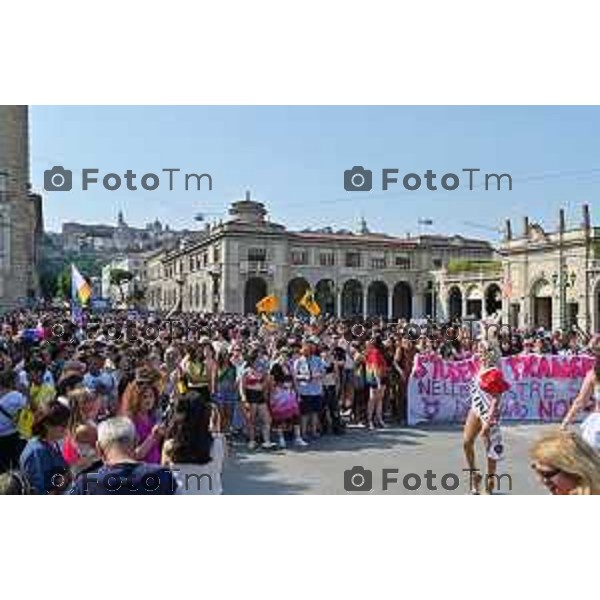 Foto Manzoni Tiziano/LaPresse 17-06-2023Bergamo Italia - Cronaca - Bergamo Pride 2023 con arrivo in piaza Matteotti