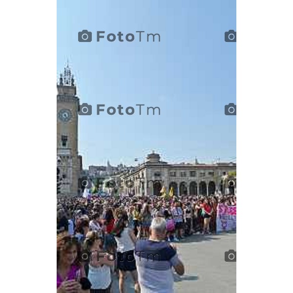 Foto Manzoni Tiziano/LaPresse 17-06-2023Bergamo Italia - Cronaca - Bergamo Pride 2023 con arrivo in piaza Matteotti