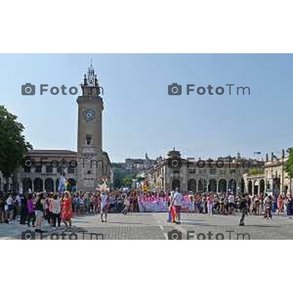 Foto Manzoni Tiziano/LaPresse 17-06-2023Bergamo Italia - Cronaca - Bergamo Pride 2023 con arrivo in piaza Matteotti