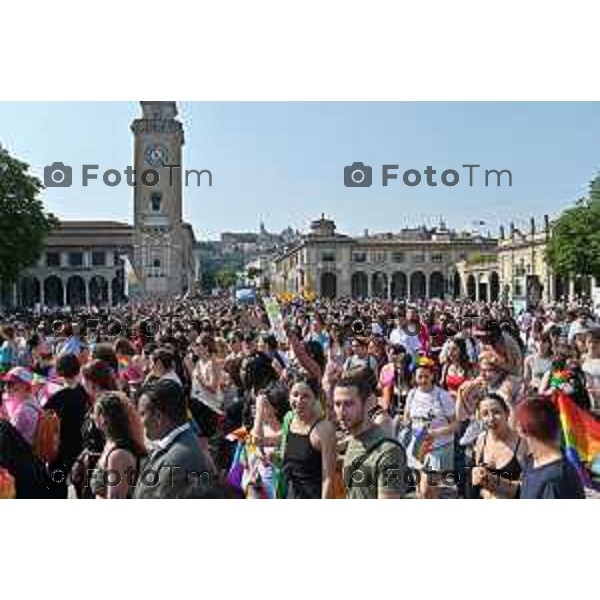 Foto Manzoni Tiziano/LaPresse 17-06-2023Bergamo Italia - Cronaca - Bergamo Pride 2023 con arrivo in piaza Matteotti