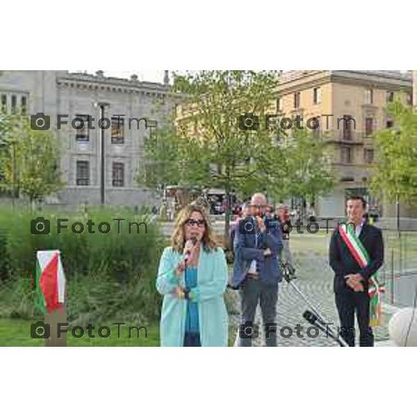 Tiziano Manzoni/LaPresse 17-06- 2023 Bergamo, Italia Cronaca Bergamo l\'intitolazione a Enzo Tortora dei giardini di piazza Dante Gaia Tortora