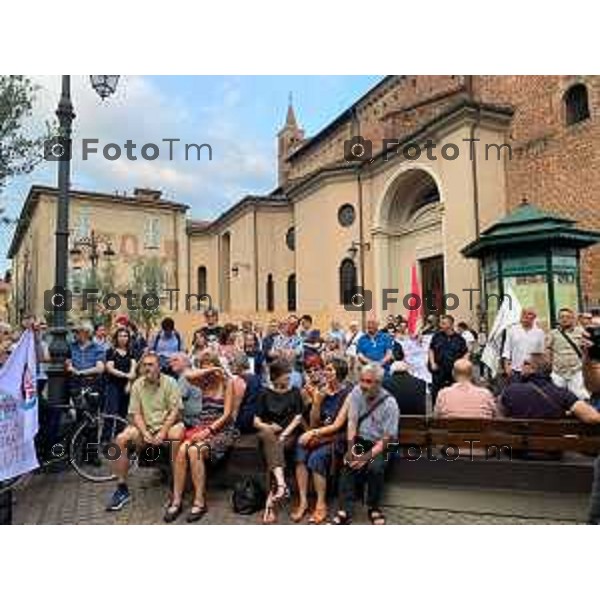 Tiziano Manzoni/LaPresse 19-06- 2023 Bergamo, Italia Cronaca Bergamo Treviglio Bg sit in sanità