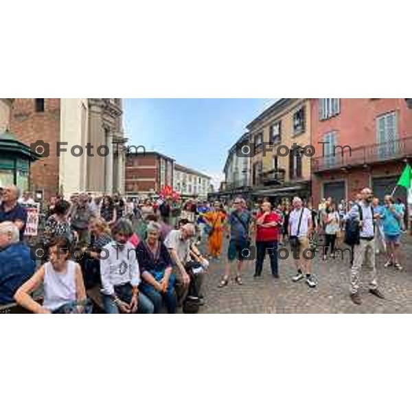 Tiziano Manzoni/LaPresse 19-06- 2023 Bergamo, Italia Cronaca Bergamo Treviglio Bg sit in sanità