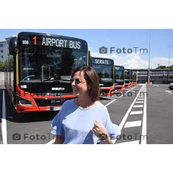 Tiziano Manzoni/LaPresse 23-06- 2023 Bergamo, Italia Cronaca Bergamo Presentati i nuovi Autobus ATB Ibridi