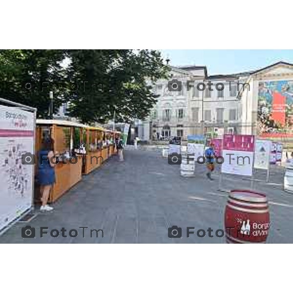 Tiziano Manzoni/LaPresse 7-07- 2023 Bergamo, Italia Cronaca presentazione e degustazione in esclusiva di Rosso Capitale, vino in edizione limitata di 2023 bottiglie, frutto della collaborazione tra Accademia Carrara e l\'azienda vitivinicola bergamasca Caminella, in omaggio all\'anno di Bergamo Brescia Capitale Italiana della Cultura.