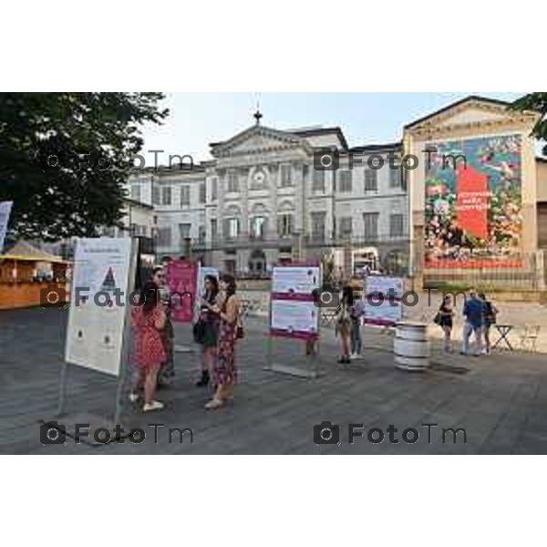 Tiziano Manzoni/LaPresse 7-07- 2023 Bergamo, Italia Cronaca presentazione e degustazione in esclusiva di Rosso Capitale, vino in edizione limitata di 2023 bottiglie, frutto della collaborazione tra Accademia Carrara e l\'azienda vitivinicola bergamasca Caminella, in omaggio all\'anno di Bergamo Brescia Capitale Italiana della Cultura.