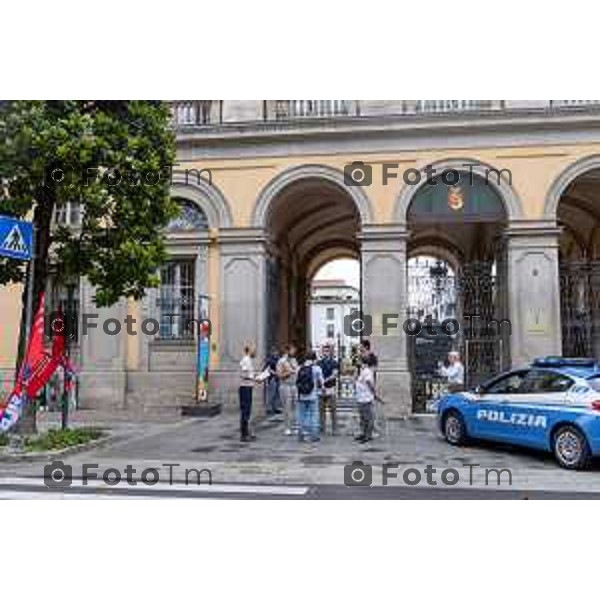 Foto Tommaso Berardi for Manzoni/LaPresse 12/07/23 Bergamo Italia - Cronaca - Presidio Polizia davanti alla Prefettura