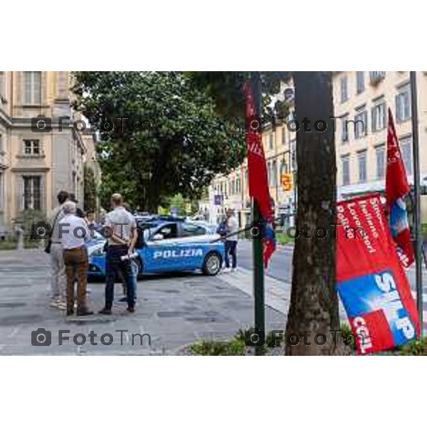 Foto Tommaso Berardi for Manzoni/LaPresse 12/07/23 Bergamo Italia - Cronaca - Presidio Polizia davanti alla Prefettura