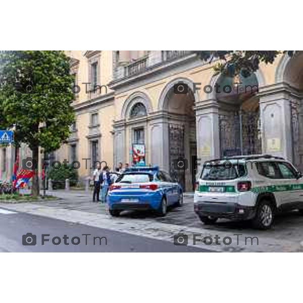 Foto Tommaso Berardi for Manzoni/LaPresse 12/07/23 Bergamo Italia - Cronaca - Presidio Polizia davanti alla Prefettura