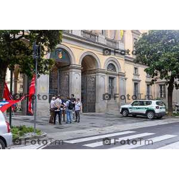 Foto Tommaso Berardi for Manzoni/LaPresse 12/07/23 Bergamo Italia - Cronaca - Presidio Polizia davanti alla Prefettura