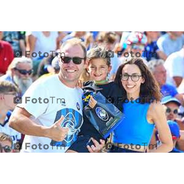 Tiziano Manzoni/LaPresse 16-07- 2023 Bergamo, Italia Sport / Rapresentativa Val Seriana campionato serie a Tim 23 - 24 Campo Comunale. Clusone. ( Bergamo ) tifosi colore