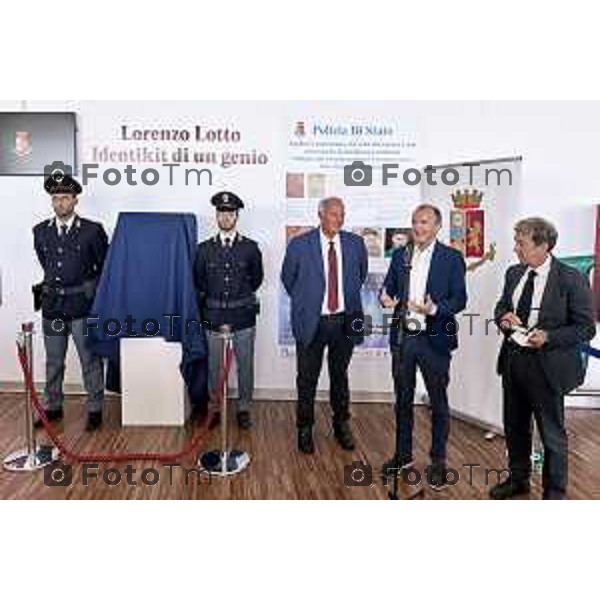 Foto Manzoni Tiziano/LaPresse 19-07-2023 Bergamo Italia - Cronaca - Aeroporto partenze Schengen, teca volto Lorenzo Lotto effettuato dalla Direzione Centrale Anticrimine - Servizio Polizia Scientifica e dalla Questura di Bergamo.