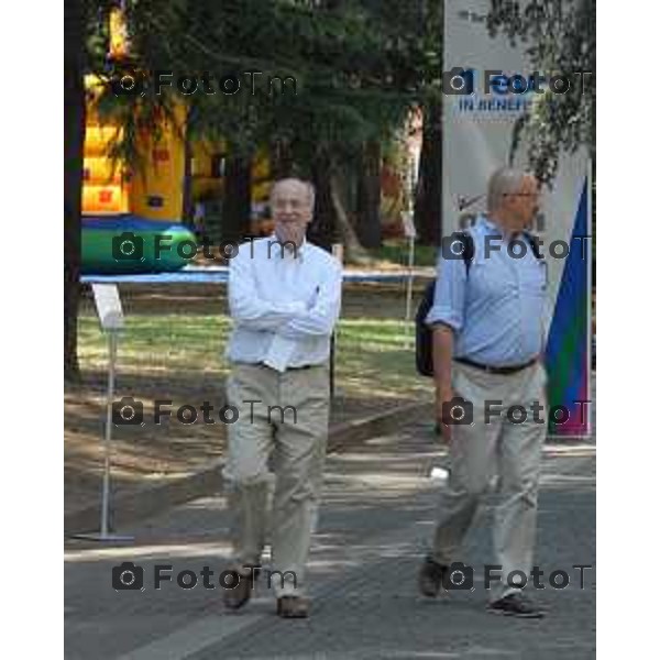 Foto Tiziano Manzoni/ Bergamo Italia Cronaca Archivio anno 2002 giugno 16 Open Day nello stablimento di Dalmine della Tenaris con Paolo Rocca