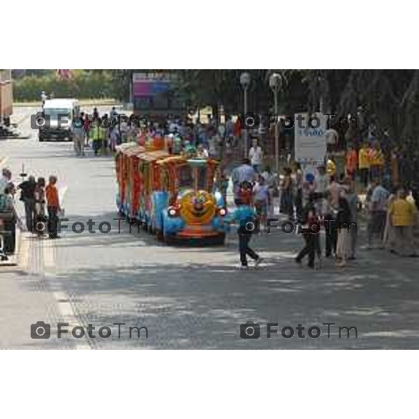 Foto Tiziano Manzoni/ Bergamo Italia Cronaca Archivio anno 2002 giugno 16 Open Day nello stablimento di Dalmine della Tenaris con Paolo Rocca