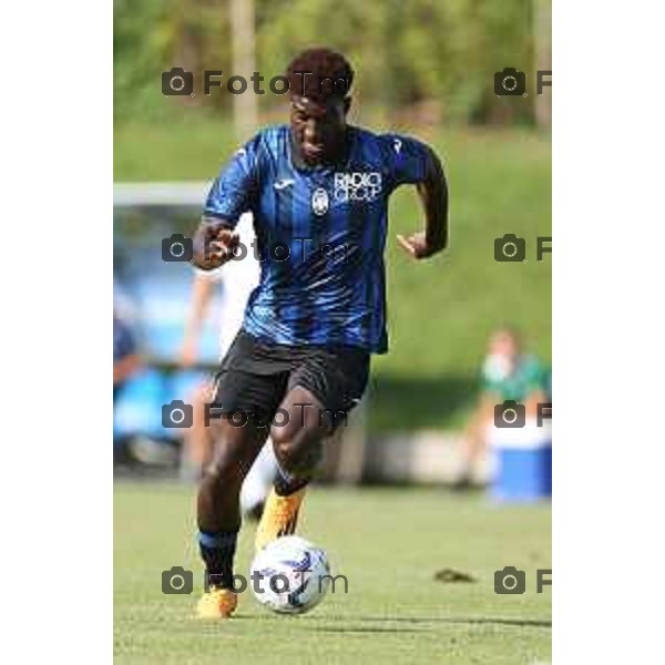 Foto Manzoni Tiziano/LaPresse 20- - 07 -2023 Clusone Bergamo Italia - Sport Calcio Seconda amichevole Atalanta / Rapresentativa Val Seriana campionato serie a Tim 23 - 24 Campo Comunale. Clusone. ( Bergamo ) Nella Foto: Michel Adopo