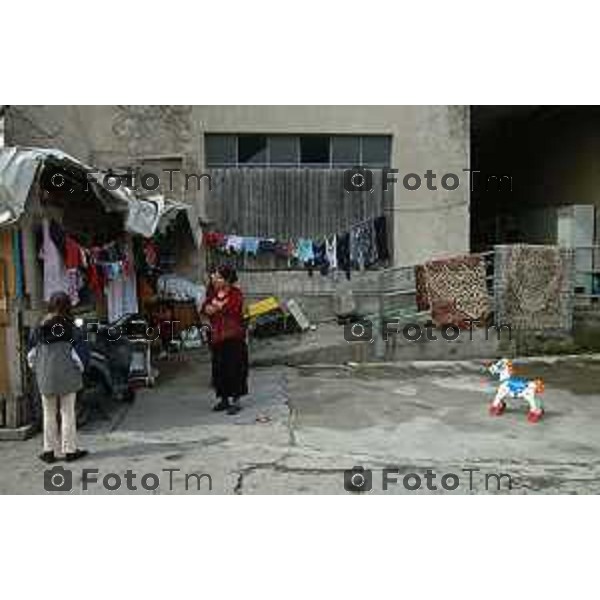 Foto Manzoni Tiziano/LaPresse Bergamo Italia - Cronaca - Bergamo Campo Kossovari e room 2024