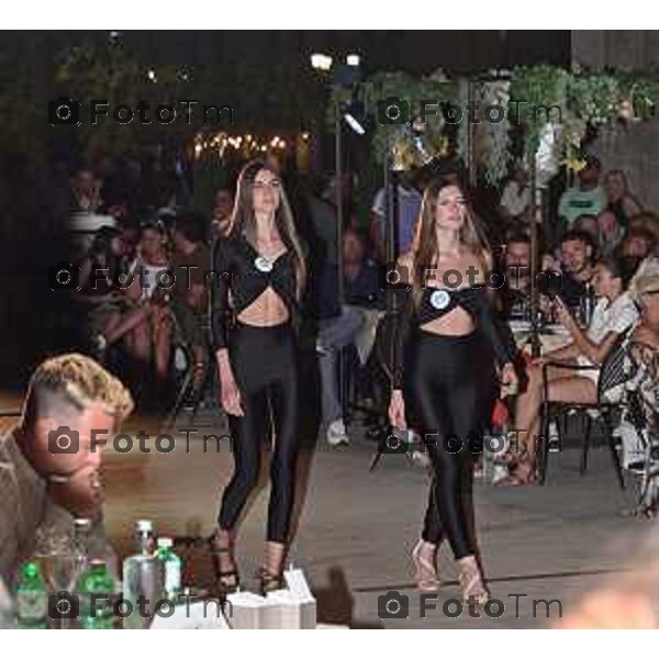 Foto Manzoni Tiziano/LaPresse 20-7--2023 Bergamo Italia - Cronaca - Miss Capitale della Cultura Bergamo Brescia nella serata di ieri, giovedì 20 luglio, quando nella cornice di Piazza Dante in occasione di una semi-inaugurazione del Balzer Globe, Numero 35 Corna Valeria presezzo