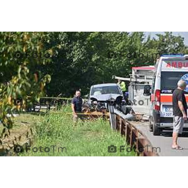 Foto Manzoni Tiziano/LaPresse 10-07-2023 Bergamo Italia - Cronaca - Romano di Lombardia scontro fra mezzo Vigili del fuoco e autovettura