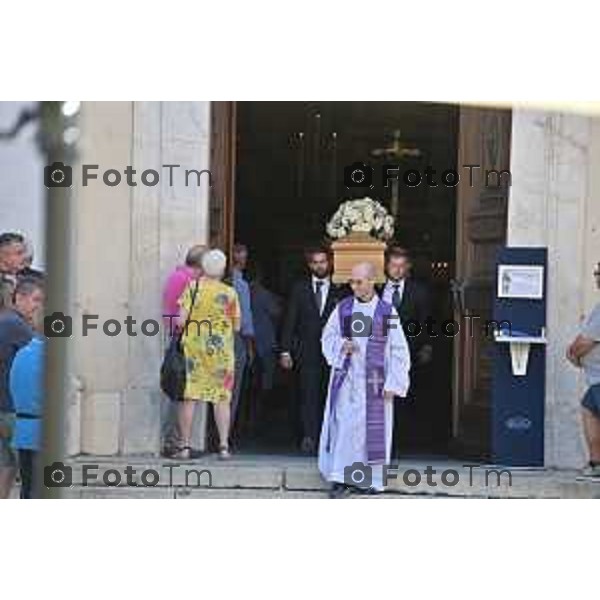 Foto Manzoni Tiziano/LaPresse 10-8-2023Bergamo Italia - Cronaca - Romano di Lombardia funerale di Giacomo Chiapparini morto sotto le forme di grana