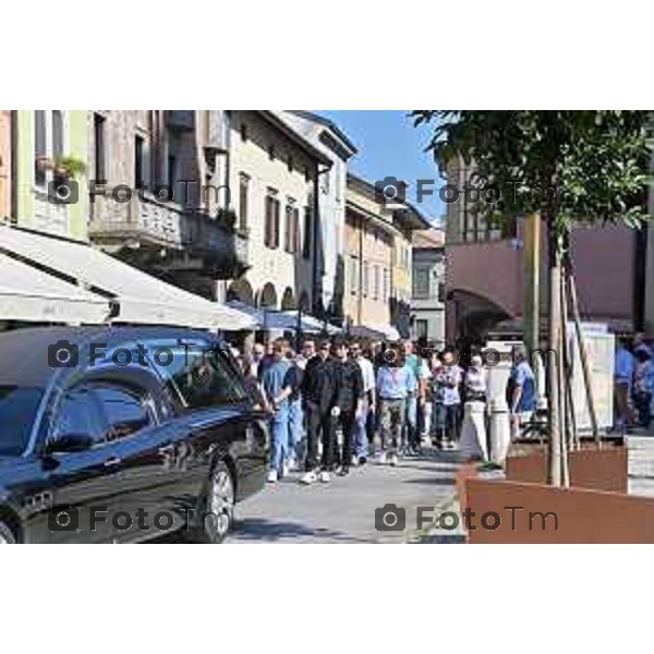 Foto Manzoni Tiziano/LaPresse 10-8-2023Bergamo Italia - Cronaca - Romano di Lombardia funerale di Giacomo Chiapparini morto sotto le forme di grana