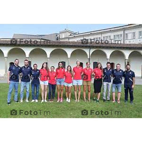 Tiziano Manzoni/LaPresse 16-08- 2023 Bergamo, Italia Cronaca Bergamo Bergamo presentazione Volley Bergamo 1991 Laura Bovo e Rebecca Scialanca, Giada Cecchetto e Laura Pasquino, Aurora Pistolesi, Anna Davyskiba e Federica Stufi.