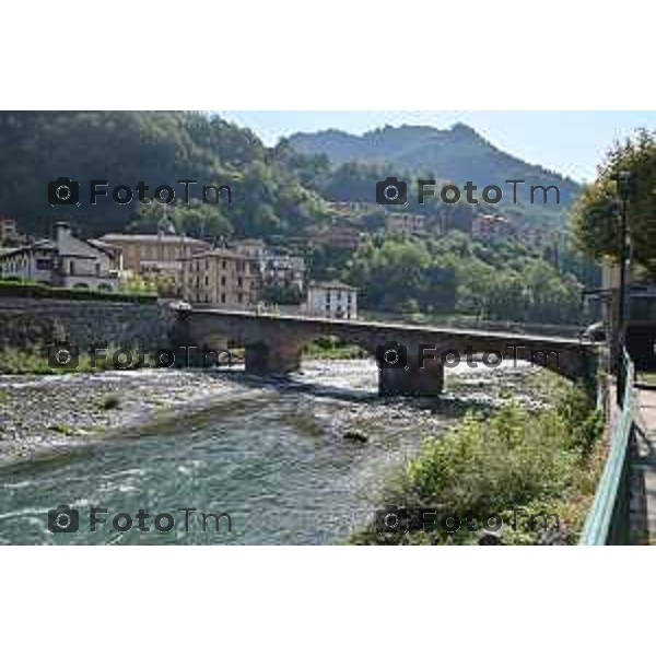 Foto Manzoni Tiziano/LaPresse 23-8-2023 Bergamo Italia - Cronaca -Sanpellegrino Terme BG Annega ragazzo in cura alla Comunita Terraferma soccorsi e luogo annegamento e ritrovamento