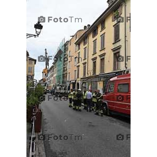 Foto Manzoni Tiziano/LaPresse 29-8-2023Bergamo Italia - Cronaca - sopralluogo dei vigili del fuoco in via Moroni