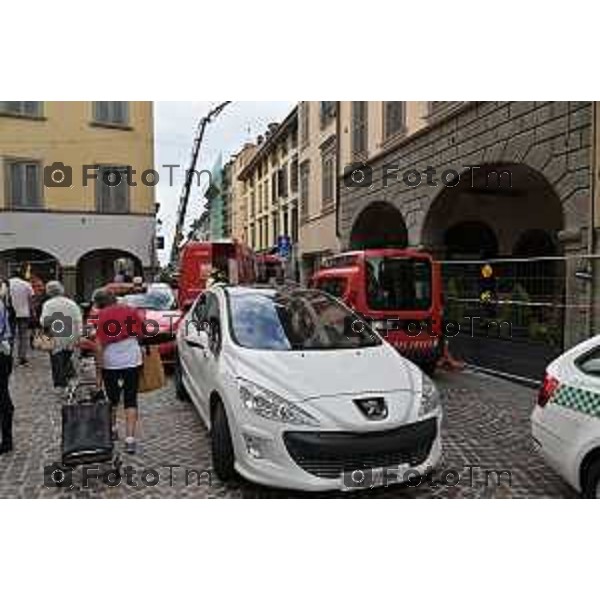 Foto Manzoni Tiziano/LaPresse 29-8-2023Bergamo Italia - Cronaca - sopralluogo dei vigili del fuoco in via Moroni