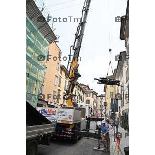 Foto Manzoni Tiziano/LaPresse 29-8-2023Bergamo Italia - Cronaca - sopralluogo dei vigili del fuoco in via Moroni