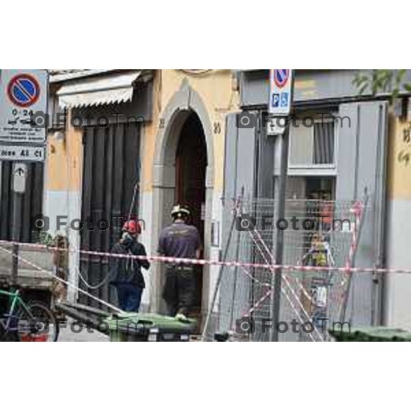 Foto Manzoni Tiziano/LaPresse 29-8-2023Bergamo Italia - Cronaca - sopralluogo dei vigili del fuoco in via Moroni