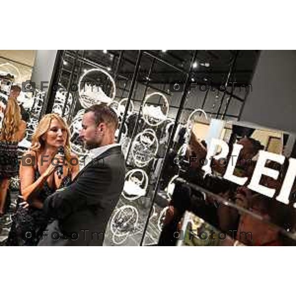 Tiziano Manzoni/LaPresse 14-09- 2023 Bergamo, Italia Cronaca Bergamo Orio al Serio Oriocenter inaugurazione di PLEIN SPORT, il primo punto vendita in Italia del brand sportivo lo stilista Philipp Plein