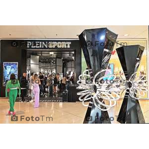 Tiziano Manzoni/LaPresse 14-09- 2023 Bergamo, Italia Cronaca Bergamo Orio al Serio Oriocenter inaugurazione di PLEIN SPORT, il primo punto vendita in Italia del brand sportivo lo stilista Philipp Plein