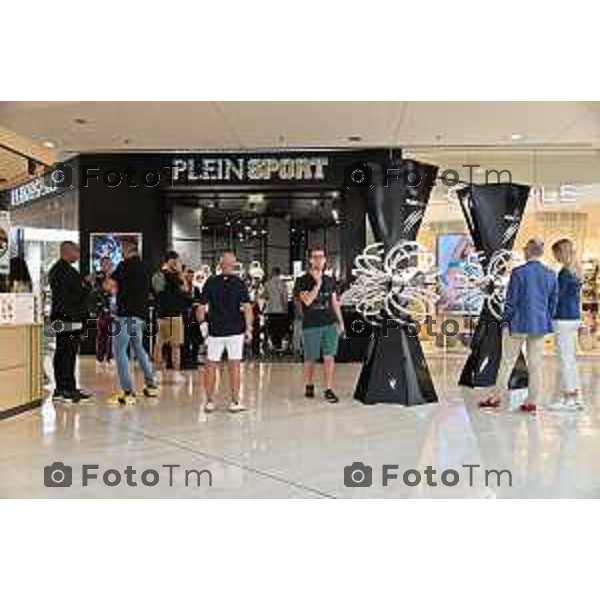 Tiziano Manzoni/LaPresse 14-09- 2023 Bergamo, Italia Cronaca Bergamo Orio al Serio Oriocenter inaugurazione di PLEIN SPORT, il primo punto vendita in Italia del brand sportivo lo stilista Philipp Plein