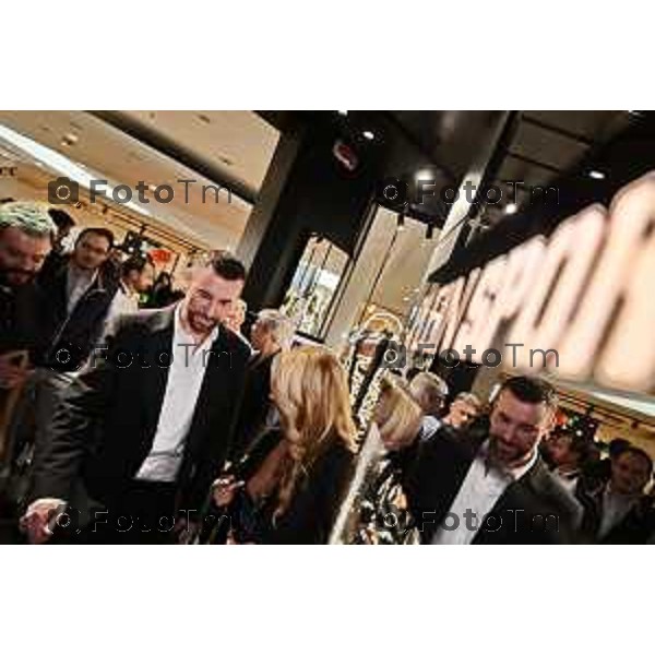 Tiziano Manzoni/LaPresse 14-09- 2023 Bergamo, Italia Cronaca Bergamo Orio al Serio Oriocenter inaugurazione di PLEIN SPORT, il primo punto vendita in Italia del brand sportivo lo stilista Philipp Plein