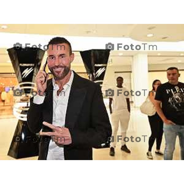 Tiziano Manzoni/LaPresse 14-09- 2023 Bergamo, Italia Cronaca Bergamo Orio al Serio Oriocenter inaugurazione di PLEIN SPORT, il primo punto vendita in Italia del brand sportivo lo stilista Philipp Plein