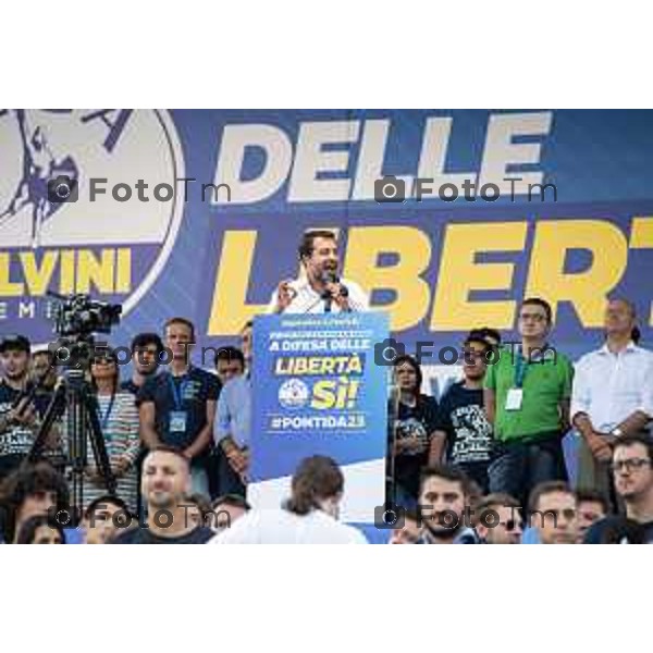 Tiziano Manzoni/LaPresse 17-09- 2023 Bergamo, Italia Cronaca Bergamo Bergamo manifestazione Pontida sul palco Matteo Salvini e Marine Le Pen