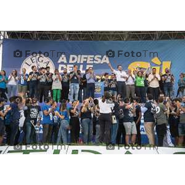 Tiziano Manzoni/LaPresse 17-09- 2023 Bergamo, Italia Cronaca Bergamo Bergamo manifestazione Pontida sul palco Matteo Salvini e Marine Le Pen