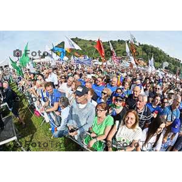 Tiziano Manzoni/LaPresse 17-09- 2023 Bergamo, Italia Cronaca Bergamo Bergamo manifestazione Pontida sul palco Matteo Salvini e Marine Le Pen