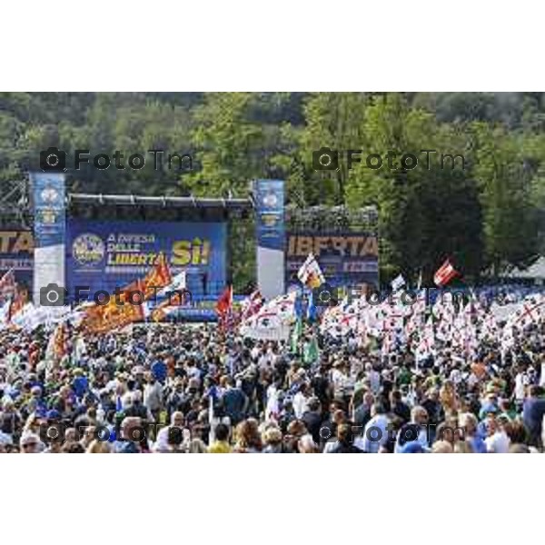 Tiziano Manzoni/LaPresse 17-09- 2023 Bergamo, Italia Cronaca Bergamo Bergamo manifestazione Pontida sul palco Matteo Salvini e Marine Le Pen