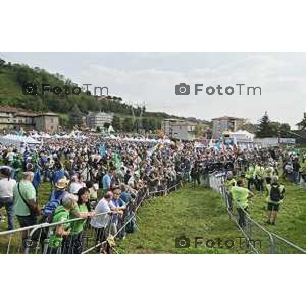 Tiziano Manzoni/LaPresse 17-09- 2023 Bergamo, Italia Cronaca Bergamo Bergamo manifestazione Pontida sul palco Matteo Salvini e Marine Le Pen