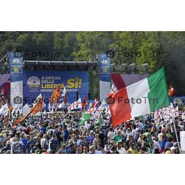 Tiziano Manzoni/LaPresse 17-09- 2023 Bergamo, Italia Cronaca Bergamo Bergamo manifestazione Pontida sul palco Matteo Salvini e Marine Le Pen