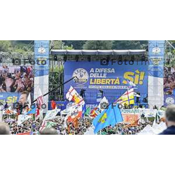 Tiziano Manzoni/LaPresse 17-09- 2023 Bergamo, Italia Cronaca Bergamo Bergamo manifestazione Pontida sul palco Matteo Salvini e Marine Le Pen