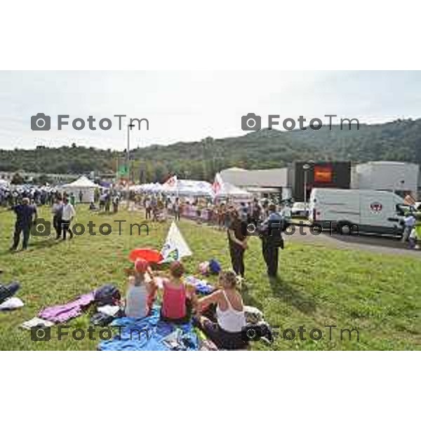 Tiziano Manzoni/LaPresse 17-09- 2023 Bergamo, Italia Cronaca Bergamo Bergamo manifestazione Pontida sul palco Matteo Salvini e Marine Le Pen