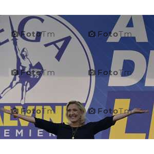 Tiziano Manzoni/LaPresse 17-09- 2023 Bergamo, Italia Cronaca Bergamo Bergamo manifestazione Pontida sul palco Matteo Salvini e Marine Le Pen