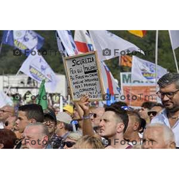 Tiziano Manzoni/LaPresse 17-09- 2023 Bergamo, Italia Cronaca Bergamo Bergamo manifestazione Pontida sul palco Matteo Salvini e Marine Le Pen