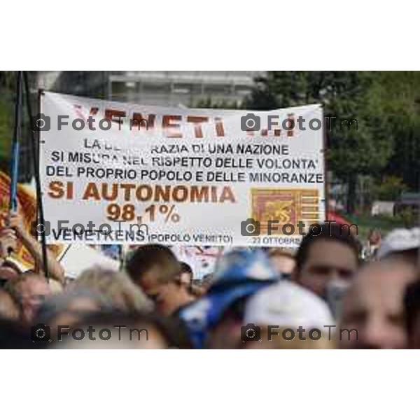 Tiziano Manzoni/LaPresse 17-09- 2023 Bergamo, Italia Cronaca Bergamo Bergamo manifestazione Pontida sul palco Matteo Salvini e Marine Le Pen